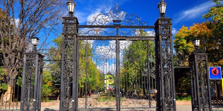 Страсти по «Народному саду»: Солтыс потребовал от Сенкевича разъяснений, почему земля николаевского парка не вернулась в собственность города