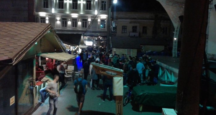 Ночью в Одессе на Дерибасовской подрались 50 человек