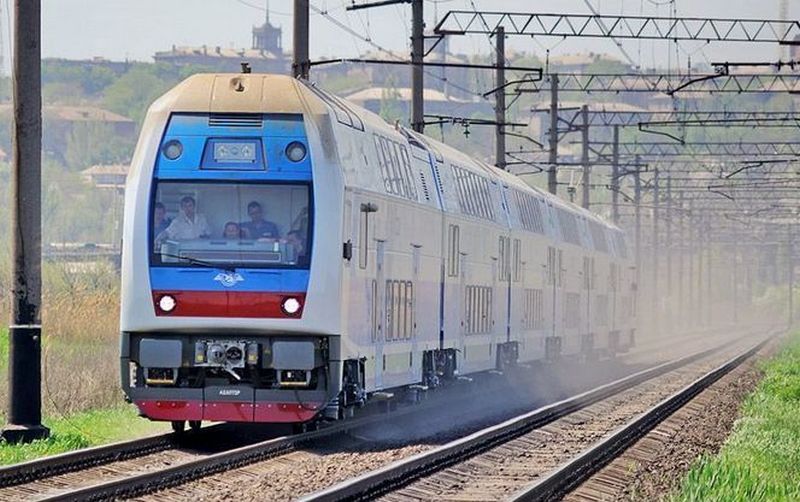 РФ снова пустила поезда через Украину. Говорят, построенную в прошлом году ветку в обход Украины нужно переделывать 1