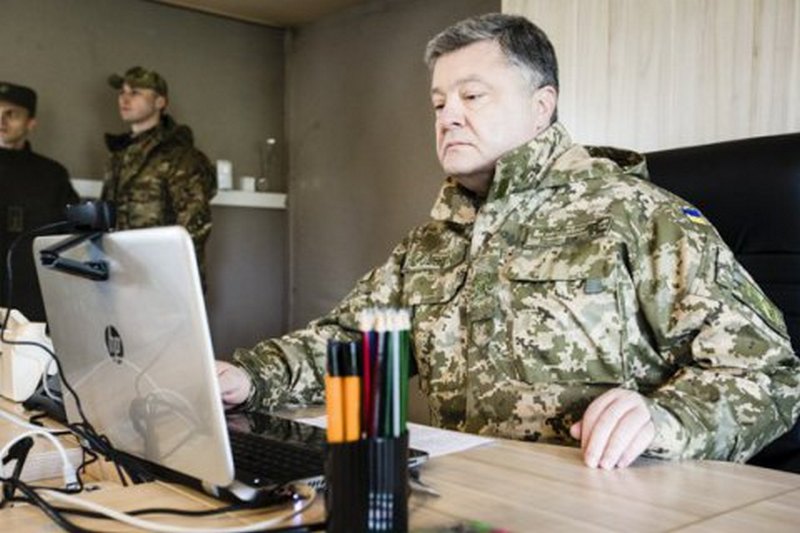 Порошенко усилил военную группировку на Донбассе 1