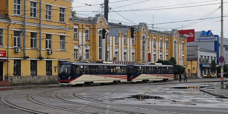 В Киеве сошел с рельсов скоростной трамвай