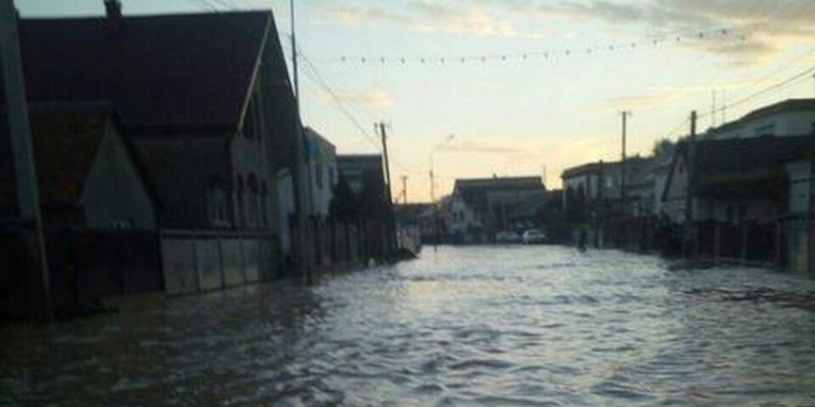 На Закарпатье после сильного ливня подтопило 100 дворов одного из сел