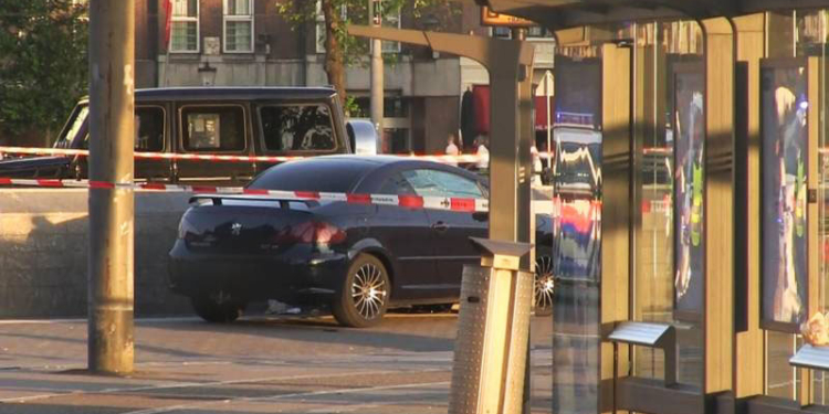 В центре Амстердама вчера автомобиль наехал на пешеходов: есть пострадавшие