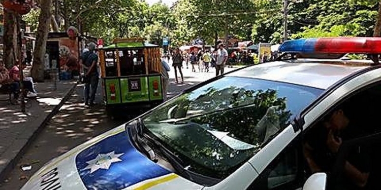 Николаевские полицейские на улице Соборной изъяли детский электротрамвай и девять машинок