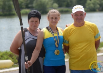 Николаевская байдарочница показала класс на чемпионате Украины среди молодежи – 5 золотых наград!