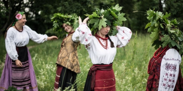 Сегодня Троица: что можно, а что нельзя делать в самый «зеленый» праздник в году