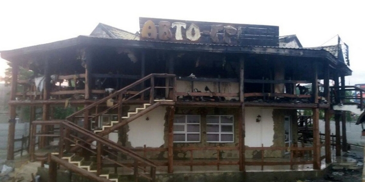 Шашлыки – они такие: из-за неправильно обустроенного дымохода мангала в Коблево сгорело кафе