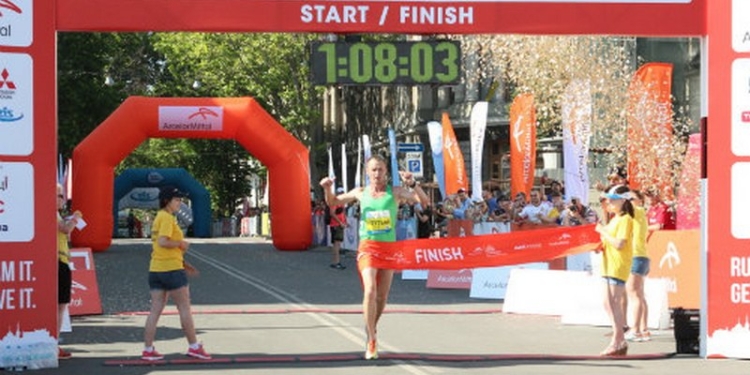 Одесский полумарафон выиграл николаевец