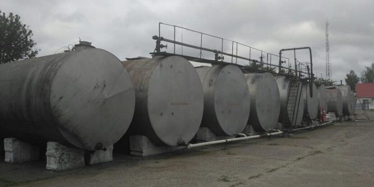 Без зазрения совести: на Сумщине в нефтепроводы госпредприятий регулярно «врезались» злоумышленники из других областей и откачали нефти на 60 млн.грн.