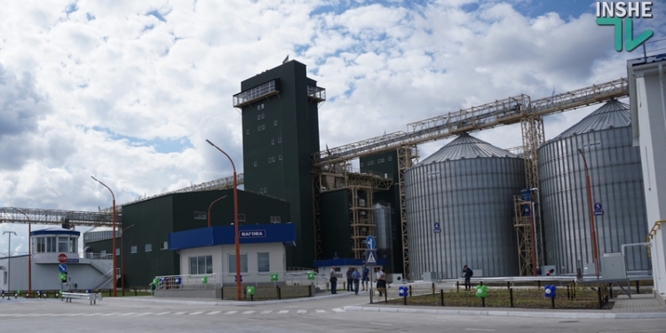 Владимир Гройсман о новом перегрузочном терминале «НИБУЛОНа»: «Это предприятие – звено аграрного лидерства Украины в мире»