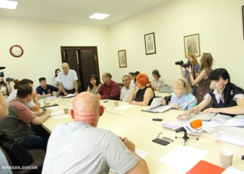 К вопросу о бродячих животных в Николаеве. Городские власти настаивают на рассмотрении проблемы комплексно, а не в рамках работы КП «Центр защиты животных»