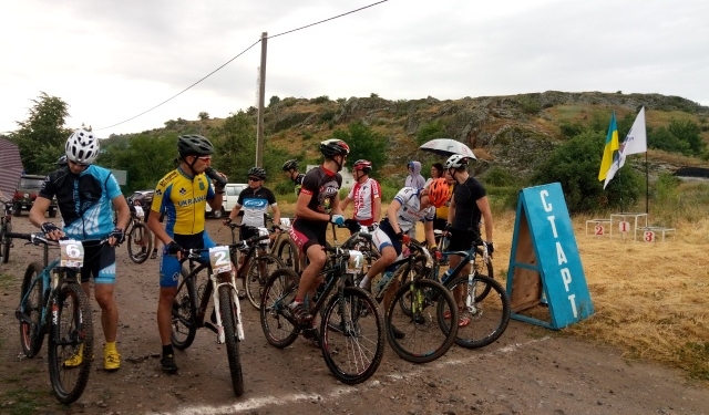 В Южноукраинске прошел 3-й велокросс-кантри «Бугские скалы»