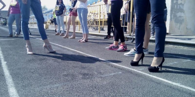 «Шпильки sprint»: в Ровно прошел забег на каблуках