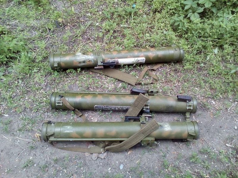 СБУ под Славянском нашла тайник с огнеметами, находящимися на вооружении армии РФ 4