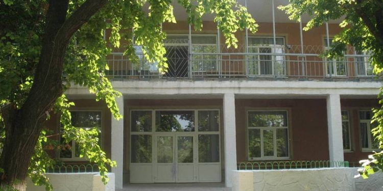 Лежачие больные Николаевского гериатрического пансионата долго не бывают на свежем воздухе, но в остальном все хорошо – представители омбудсмена