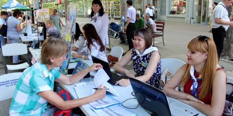 Николаевцы сегодня активно искали работу. На Соборной