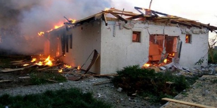 Боевики обстреляли поселок под Мариуполем