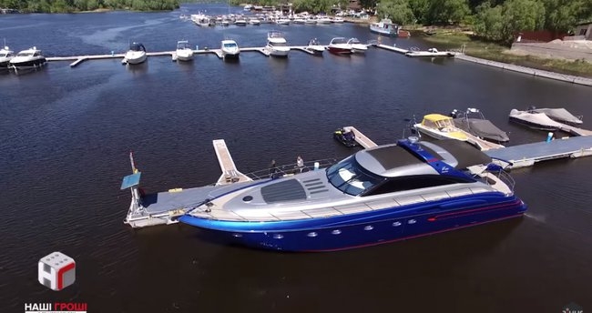 Они проблему речных перевозок для себя решили. Яхты и катера нардепов и судей