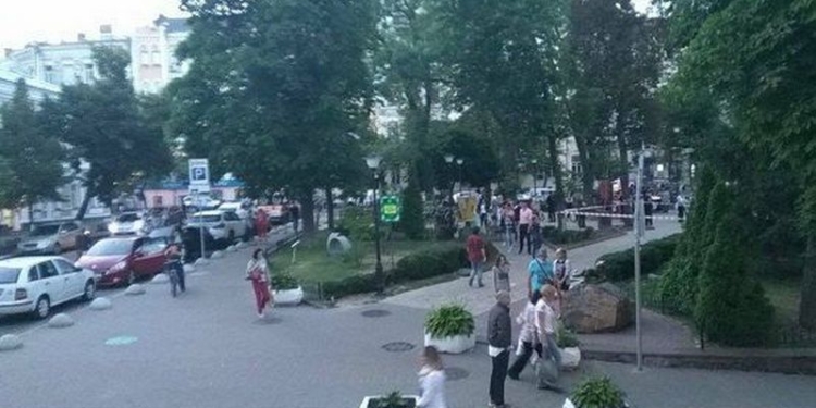 В центре Киева зарезали участника АТО, заступившегося за своего сына-музыканта