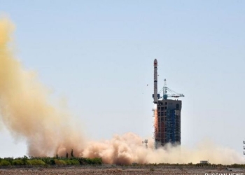 Китайцы вывели на орбиту телескоп для изучения черных дыр