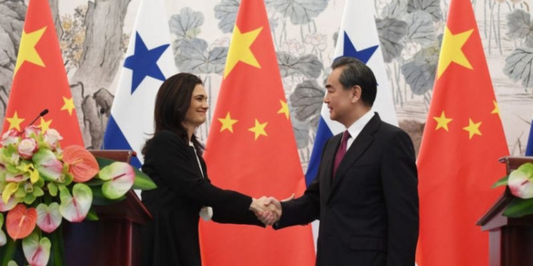 Панама разорвала дипотношения с Тайванем в пользу Китая