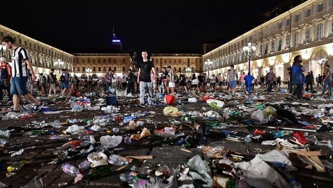 Количество пострадавших в Турине футбольных болельщиков увеличилось до 1500