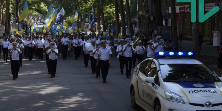 В Николаеве впервые состоялся Марш портовиков