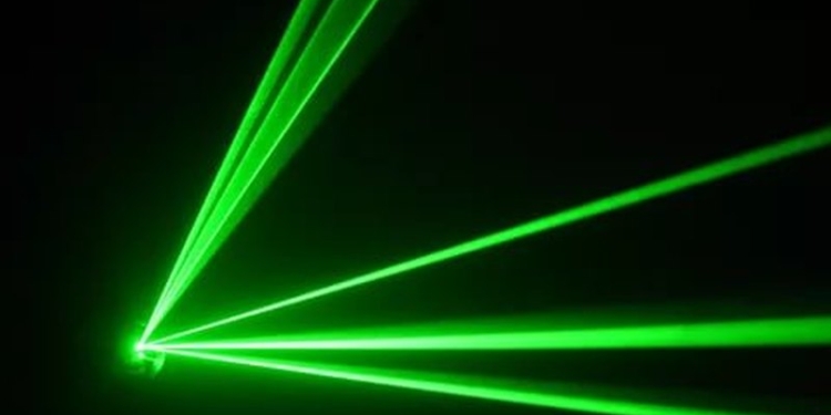 Пестициды – вчерашний день. Им на смену идет “плюющийся забор”