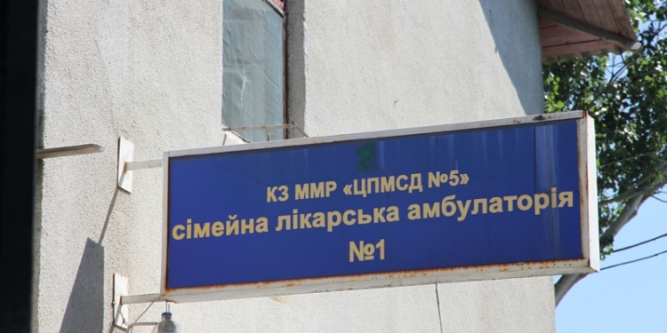 Вице-мэр проверил ход реконструкции семейной амбулатории в Ракетной роще