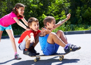 Студенты-политологи станут массовиками-затейниками: в Николаеве стартует проект «Дети нашего двора»