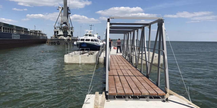 «НИБУЛОН» построил причал на Кинбурнской косе. Завтра к нему причалят первые “ракеты”. ОБНОВЛЕНО