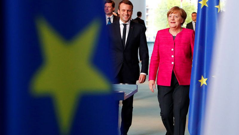 У Меркель поспешили остудить французский энтузиазм: быстрого решения конфликта на Донбассе не будет 1
