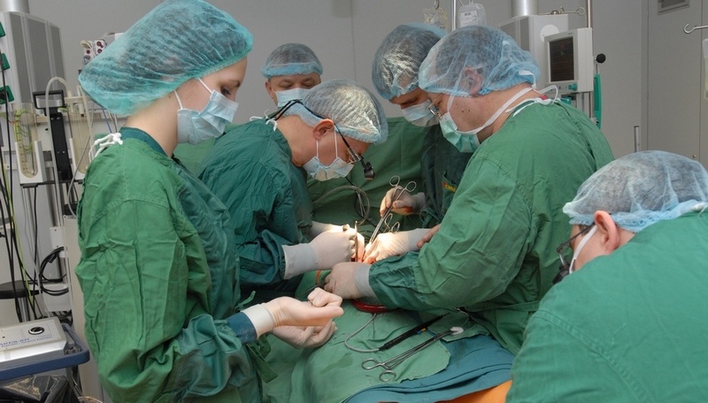 Австралийские врачи заявили о появлении огня в грудной клетке пациента во время операции 1