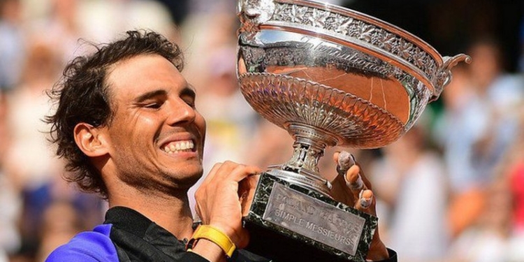 Теннисист Рафаэль Надаль установил рекорд, выиграв Ролан Гаррос в десятый раз