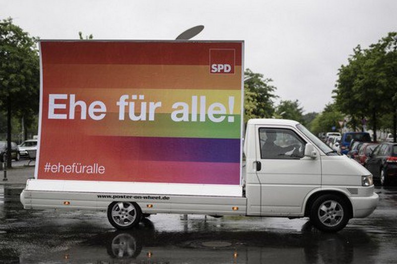В Германии парламент одобрил однополые браки 1