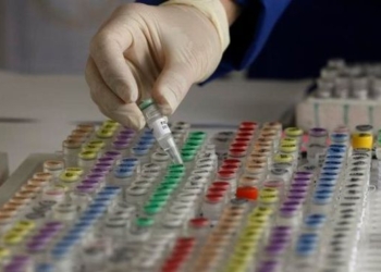 Умершего голландского врача обвиняют в том, что при искусственном оплодотворении он использовал свою сперму