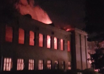 Взрыв и пожар в здании Минобороны в Одессе