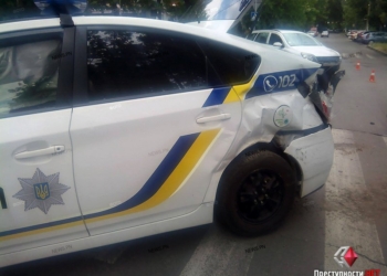 Второй раз за неделю: патрульный Prius попадает в ДТП в центре Николаева