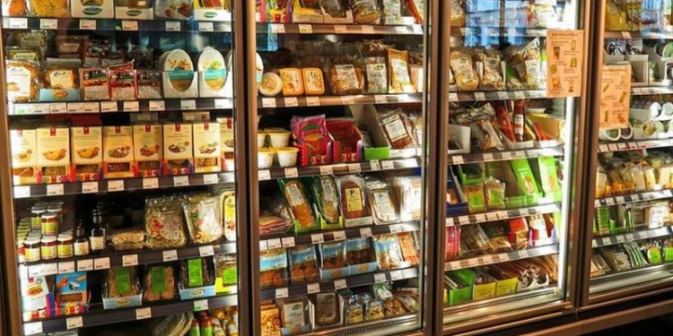 Кабмин отменил госрегулирование цен на продукты питания