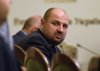 В САП и НАБУ подтвердили: $200 тыс. предназначались 2 нардепам. Это “янтарная” взятка