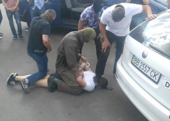 В Киеве задержали главу общественной экологической организации по подозрению в вымогательстве: «Дань» составляла около 200 тысяч гривен в месяц»