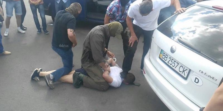 В Киеве задержали главу общественной экологической организации по подозрению в вымогательстве: «Дань» составляла около 200 тысяч гривен в месяц»