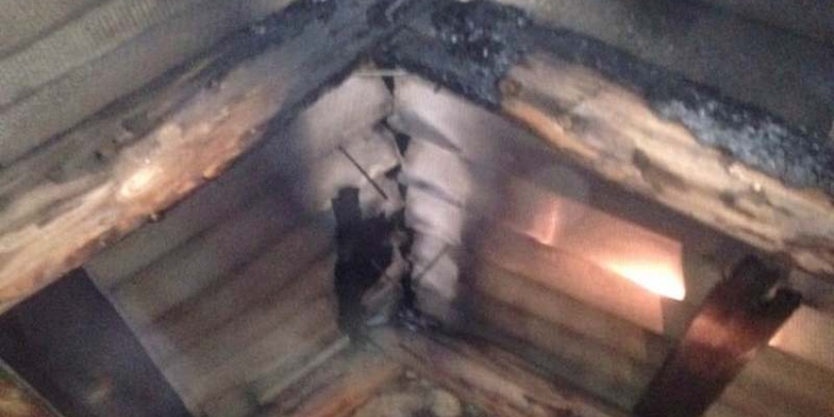 В Вознесенске горел жилой дом – благодаря бдительным соседям спасателям удалось его потушить и уберечь еще 2 жилых дома