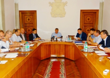 Стоимость проезда в маршрутках в Николаеве пока остается неизменной – исполком перенес вопрос о новом тарифе