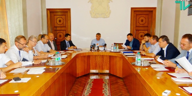 Стоимость проезда в маршрутках в Николаеве пока остается неизменной – исполком перенес вопрос о новом тарифе