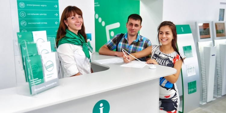 В сервисных центрах МВД на Николаевщине будущих водителей «ждут» новые экзаменационные вопросы