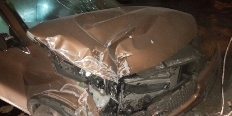 В Николаеве пьяный водитель пытался сбежать от патрульных и врезался в бетонную стену