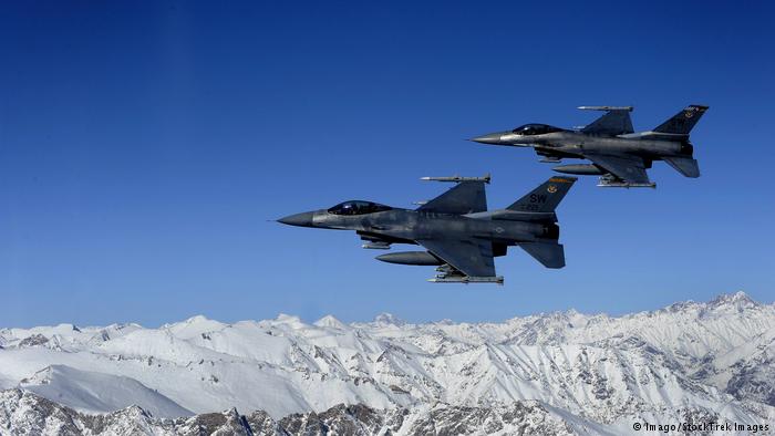 Обознались: ВВС США по ошибке нанесли удар по афганским полицейским в южной провинции Гильменд – свыше 10 погибших 1
