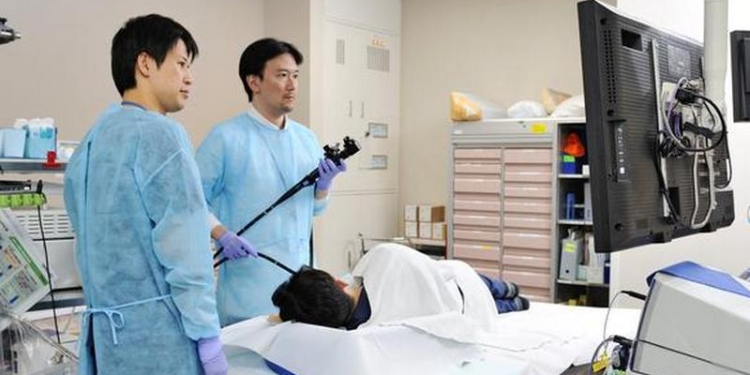 В Японии тоже врачей не хватает. Но они нашли выход, который нам пока только снится