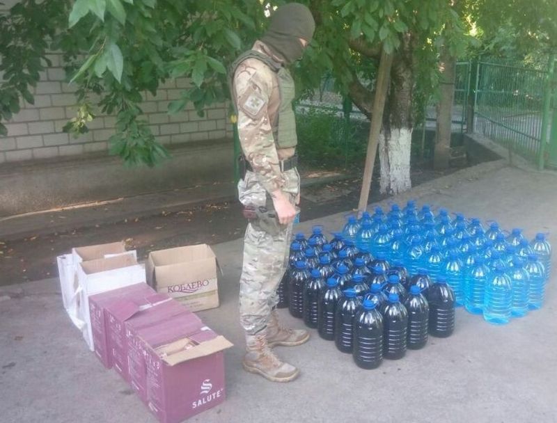 В Кривом Озере на Николаевщине нашли «склад» сигарет и «мини-цех» по розливу алкогольного фальсификата 7